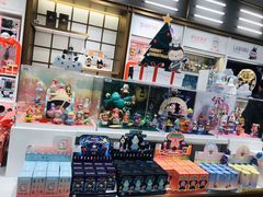 -泡泡玛特POPMART(蓝色港湾店)