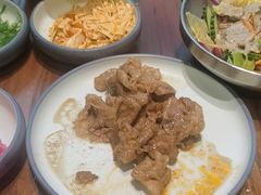 -明洞阿姨·韩式酱蟹烤肉·创意料理(三元桥店)