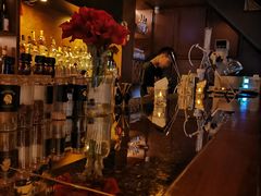 -Whisper Bar 