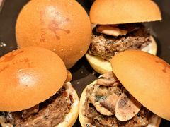 黑松露风味蘑菇牛肉迷你汉堡-bluefrog蓝蛙(石家庄欢乐汇店)