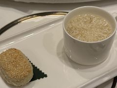 文思豆腐配黄桥烧饼-扬州香格里拉·香宫中餐厅
