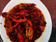 -扒虾小妹儿麻辣海鲜(宏图街店)