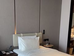 -深圳罗湖水贝IBC亚朵酒店