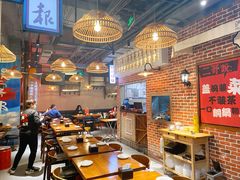 大堂-炉小二铜锅牛蛙•川湘菜(三里屯店)