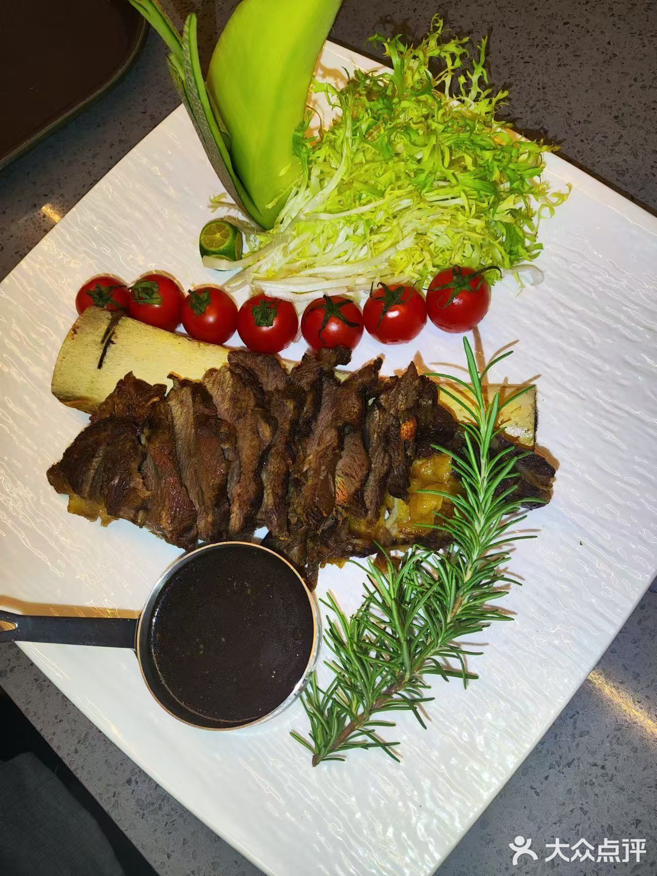 每个包厢都以湖南非物质文化遗产为主题