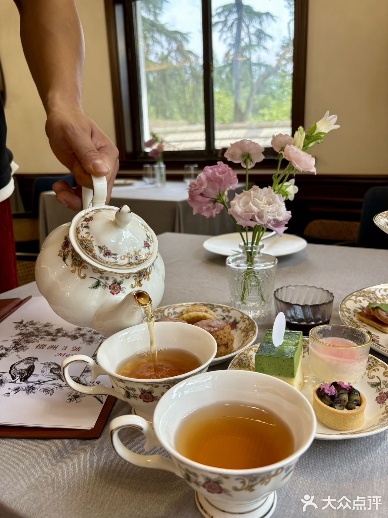 就在南京玄武湖 ！公主请用下午茶☕️