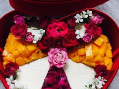 初见吾心鲜花千层礼盒蛋糕-艾加柒克蛋糕茶歇甜品台(春熙路店)