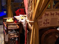 -老牌坊云南鱼豆花火锅(爱建店)