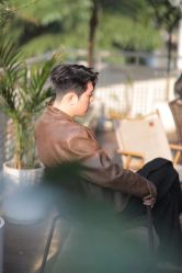 -一家只做男发烫染的店