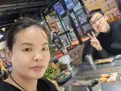 -马路牙子烧烤音乐酒馆(望京店)