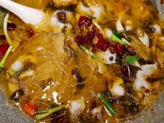 老坛酸菜鱼-蓉李记成都名小吃(武汉菱角湖万达店)