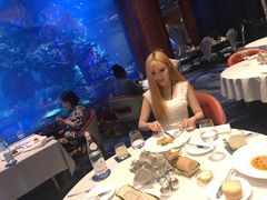 -迪拜帆船酒店海底餐厅