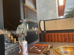 -铭牛烧肉·和牛海鲜自助(高新月牙湖店)