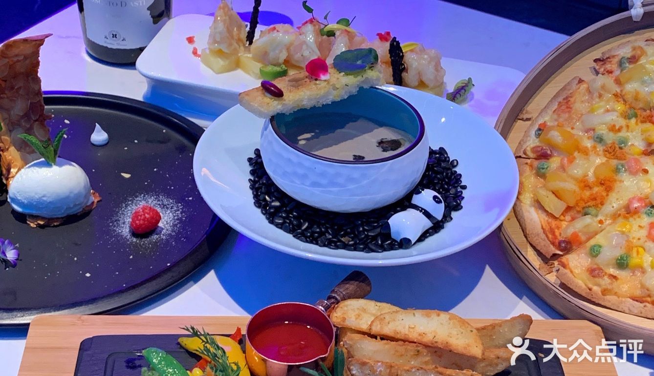 西安首家氛围感国漫餐厅🍽是国潮的浪漫呀！ 