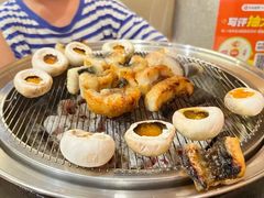 -围炉肉舍•炭烤活鳗•丹东海鲜烤肉(步行街店)