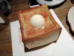 -童年小筑餐厅(申花路店)