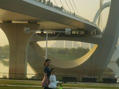 -南京眼步行桥