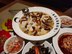 -江渔儿酸菜鱼·拔草餐厅(虎门君乐汇店)