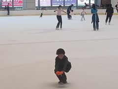 -冰纷万象滑冰场(深圳万象城店)