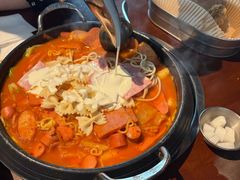 罗杰年糕部队火锅-양평식당·杨平食堂(华贸店)