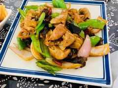 -八两八金·莱芜特色炒鸡(市南漳浦路店)