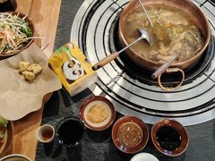 -阿山卓·野生菌火锅·纳西火塘烤肉