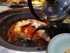 -山河屯铁锅炖(哈西站店)