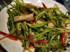 香菜根拌牛肉-燕青小馆(东园大厦店)