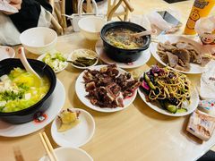 -闫家驴肉老店(华电一校店)