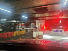 -日月光中心-停车场