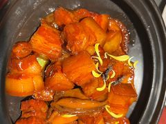 松露鲍鱼红烧黑猪肉配酒酿馒头-小厨娘淮扬菜(河西奥美大厦店)