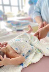 -菁幼月子会所(儿童医院店)