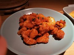 菠萝咕咾肉-蜜桃餐厅·伴山(绿宝广场店)