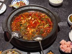 -小饕荟雅安贡椒鱼鲜馆(广福桥店)