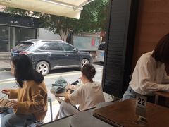-CowCow其其·牛杂咖啡公司(六运店)