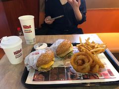 -The Habit Burger Grill 哈比特汉堡(复兴soho店)