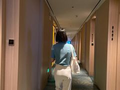 -深圳龙华大浪商业中心亚朵X酒店