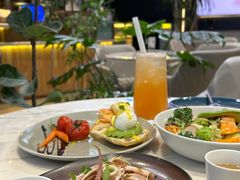 -théATRE茶聚场·餐厅(环球金融中心店)