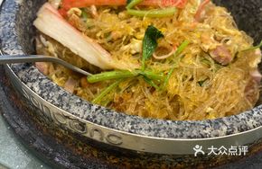 Stone Pot Dry-Loaded Rice Noodles