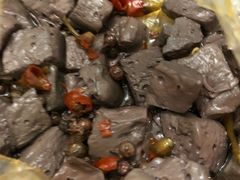 -梁老三麻辣鸡头总店