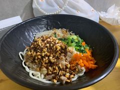 口水鸡拌面-两勺子一碗口水鸡拌面