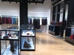 -GIVENCHY(佛罗伦萨小镇奥莱店)