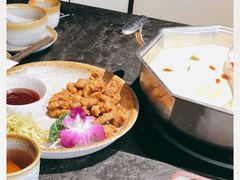 -新草堂锅物料理(泉城路店)