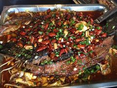 -鸣记脆皮烤鱼·海鲜烤鱼(三八广场店)