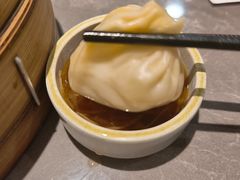 -莱莱小笼·乔艾