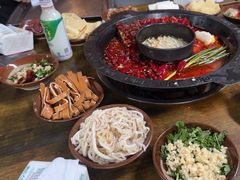 -黄潇洒老火锅(九眼桥宏济巷店)
