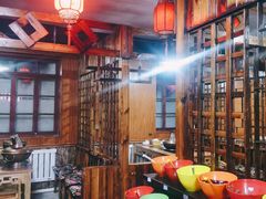 -果松木炭酸菜铜火锅·外婆参鸡汤