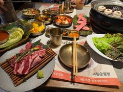 -草家酱蟹炭火烤肉店(珲春南路一店)