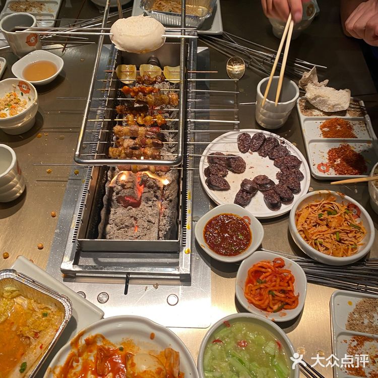 白玉串城