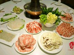 -盛元盛居传统炭火锅(绿园店)